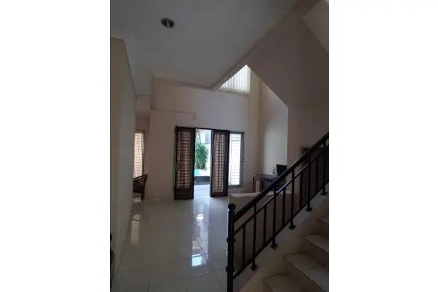 Rumah Kolam Renang Dijual di Bahama Deltamas Cikarang